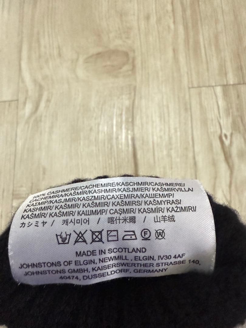 ジョンストンズ　JOHNSTONS カシミヤ 手袋　フィンガーレスグローブ　黒