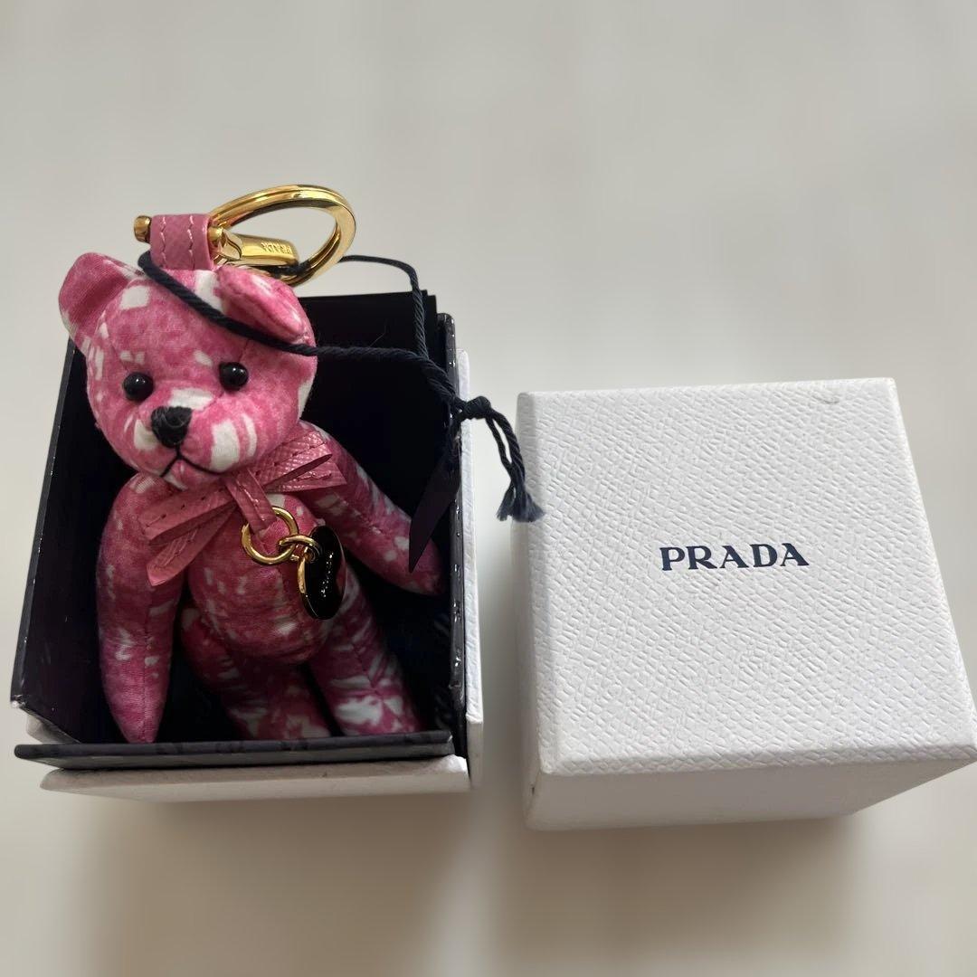 プラダ　ベアー　キーホルダー
