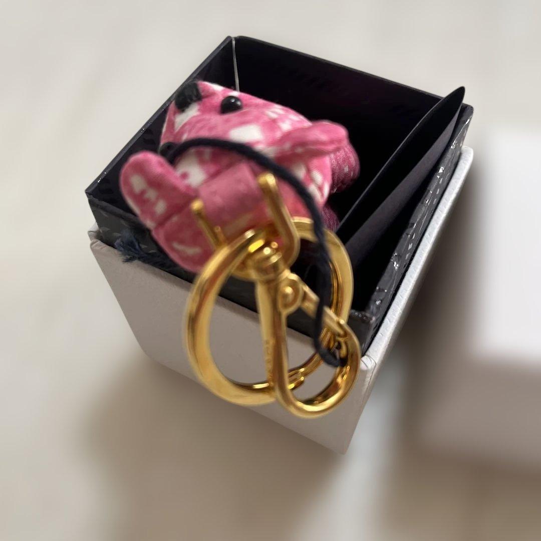 プラダ　ベアー　キーホルダー