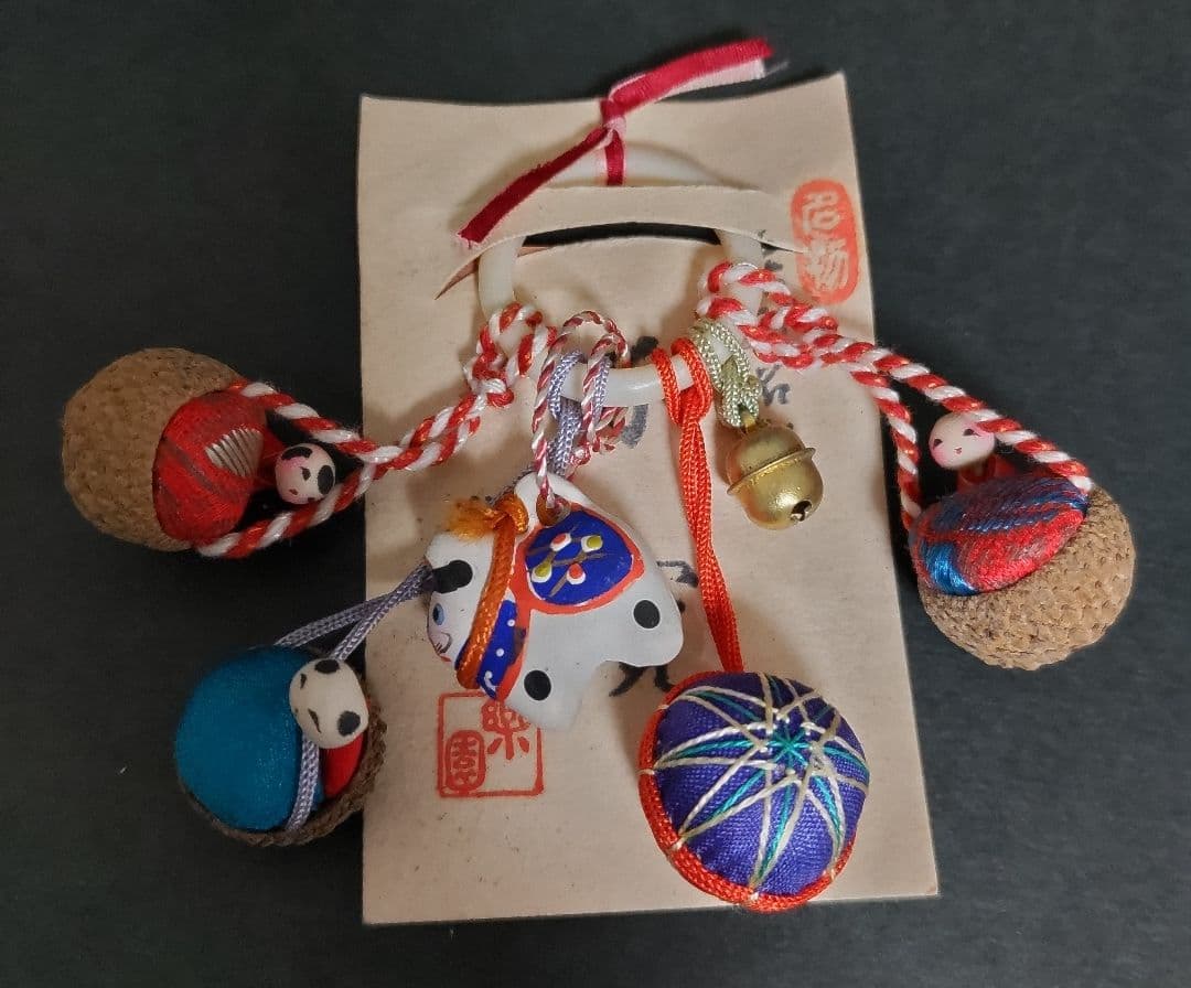 子宝　民芸品　お守り人形　犬張り子　えじこ　いずめこ　安産　デッドストック