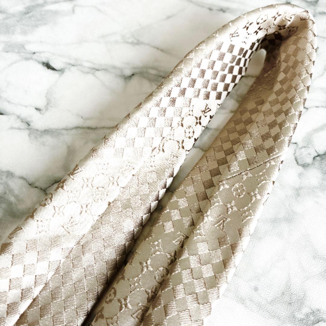 ✨未使用箱付極上品✨ルイヴィトン　ダミエモノグラムMIX ゴールド　ネクタイ