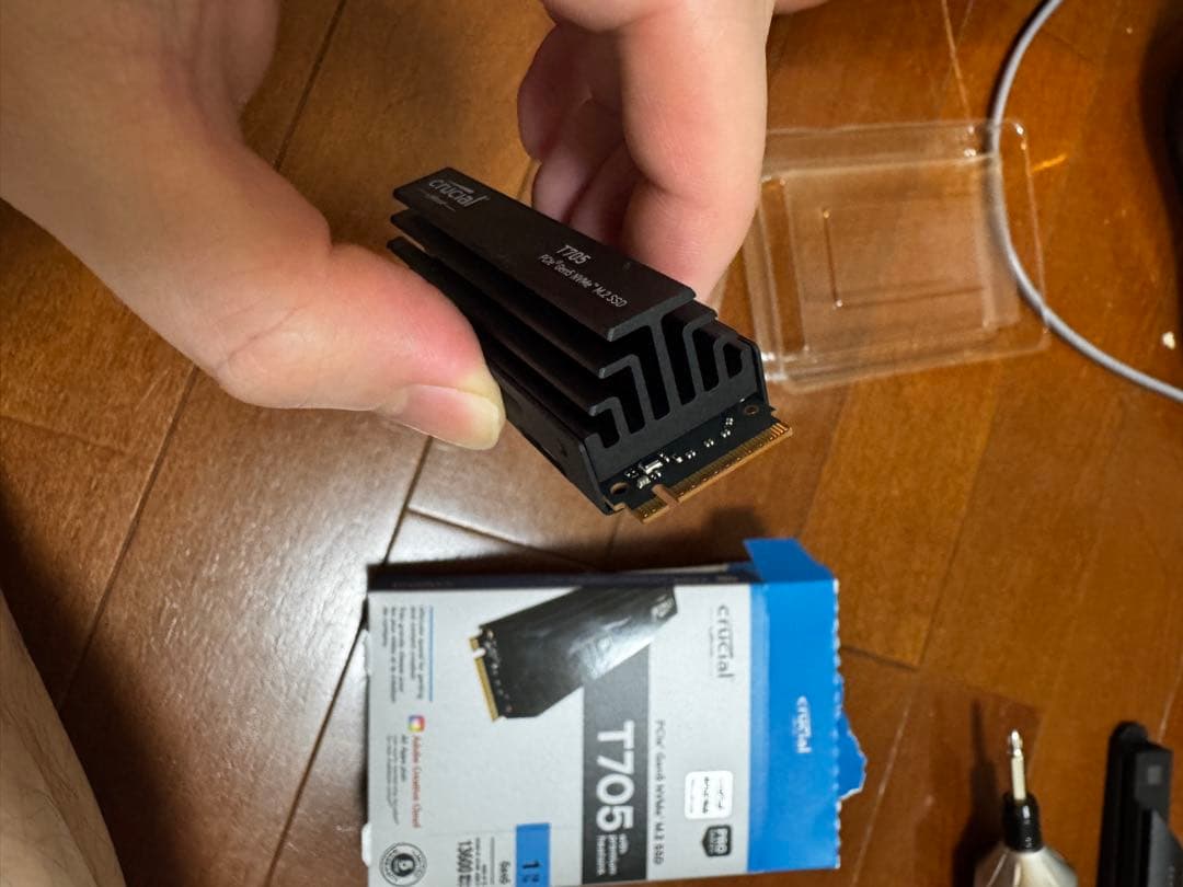 Crucial T705 1TB M.2 SSD 全新品