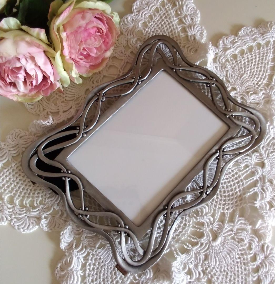 ヨーロッパ輸入雑貨♡アールヌーヴォーな銀色フォトフレーム♡ガラス入り♪