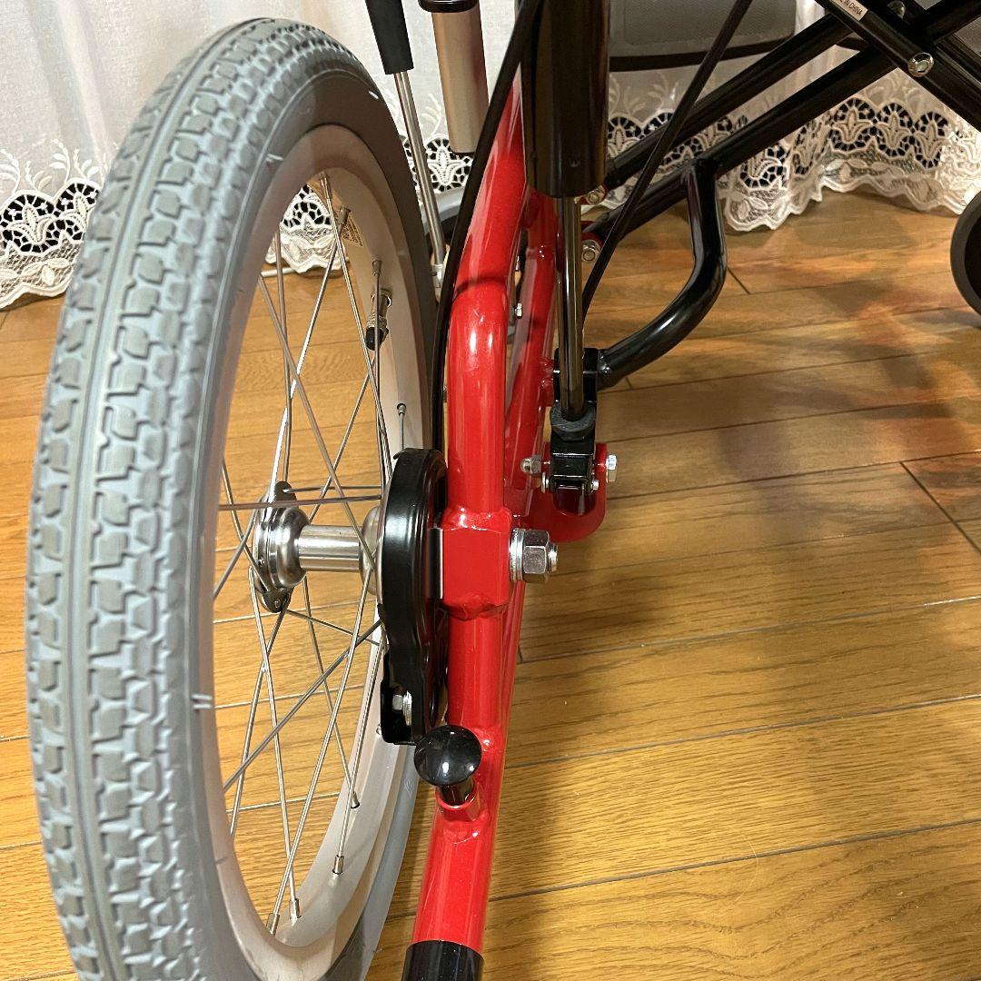 ♿ゆったり座り心地 すぐれた機能高級 リクライニング車椅子 (タイヤ新品同様)