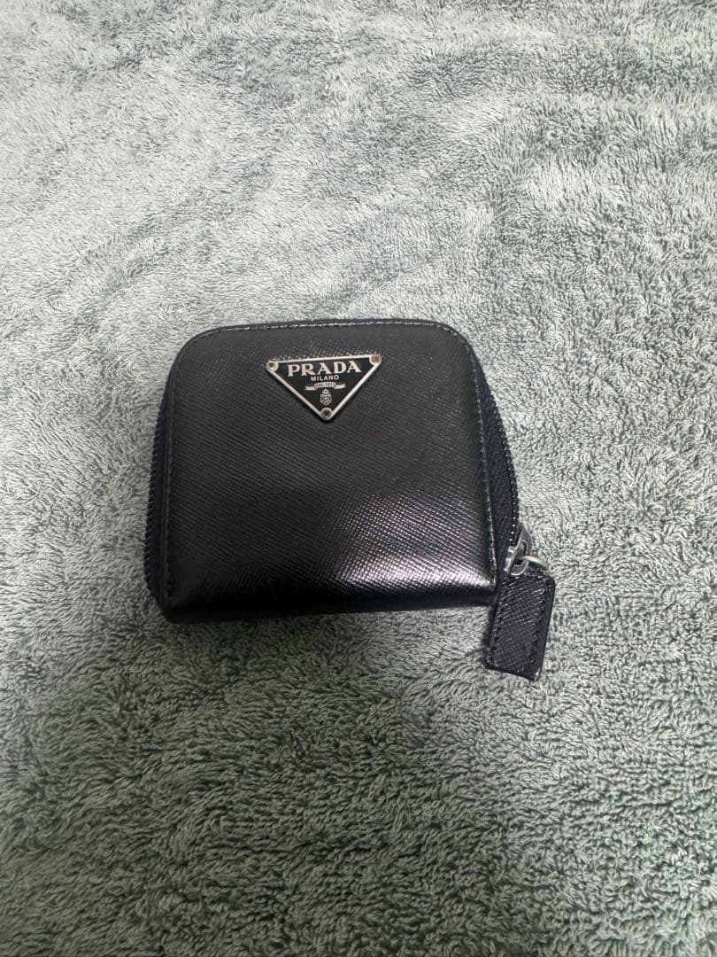 PRADA ケース　サフィアーノレザー　財布　コンパクトサイズ