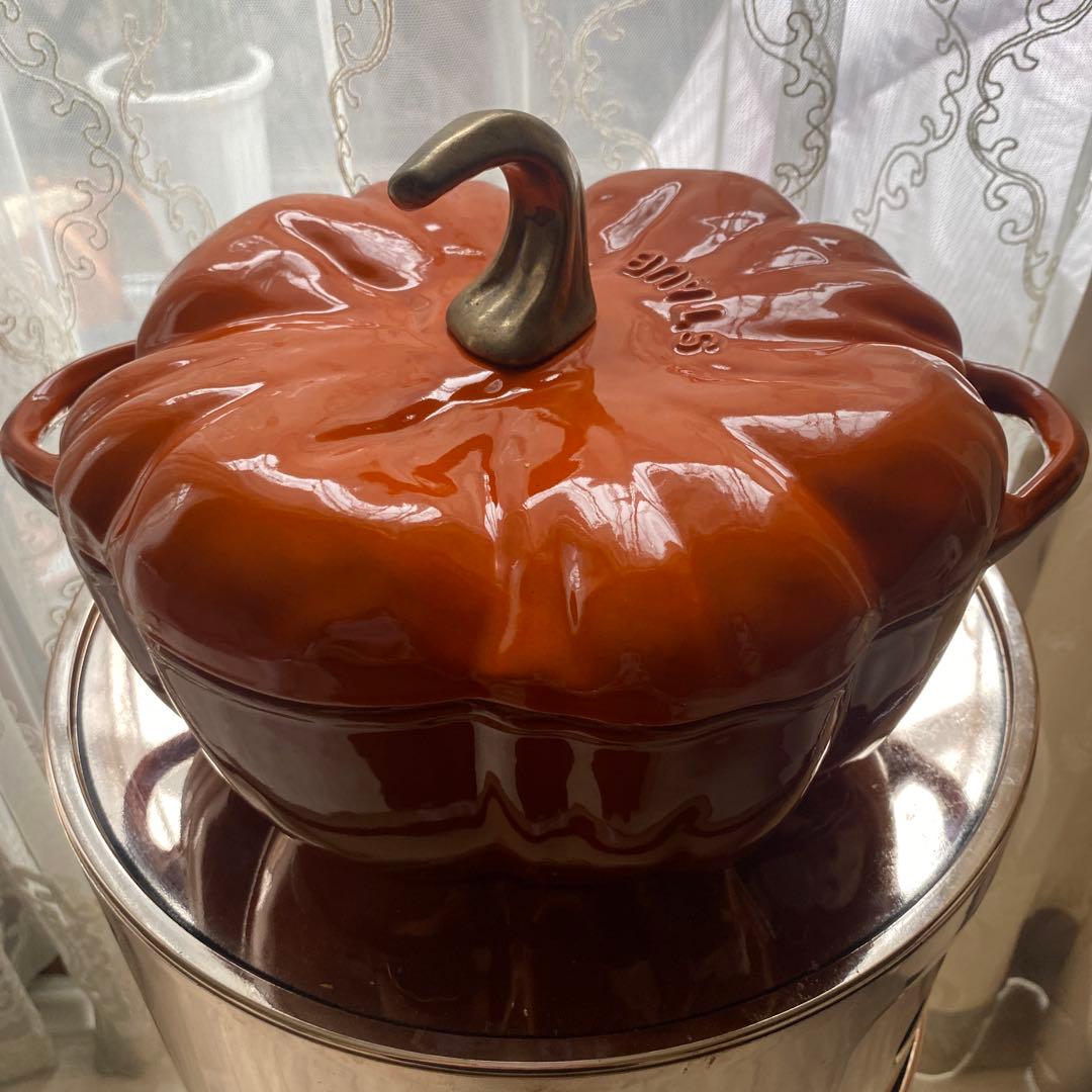 朱夏さま専用美品　STAUB パンプキンココット シナモン 24cm