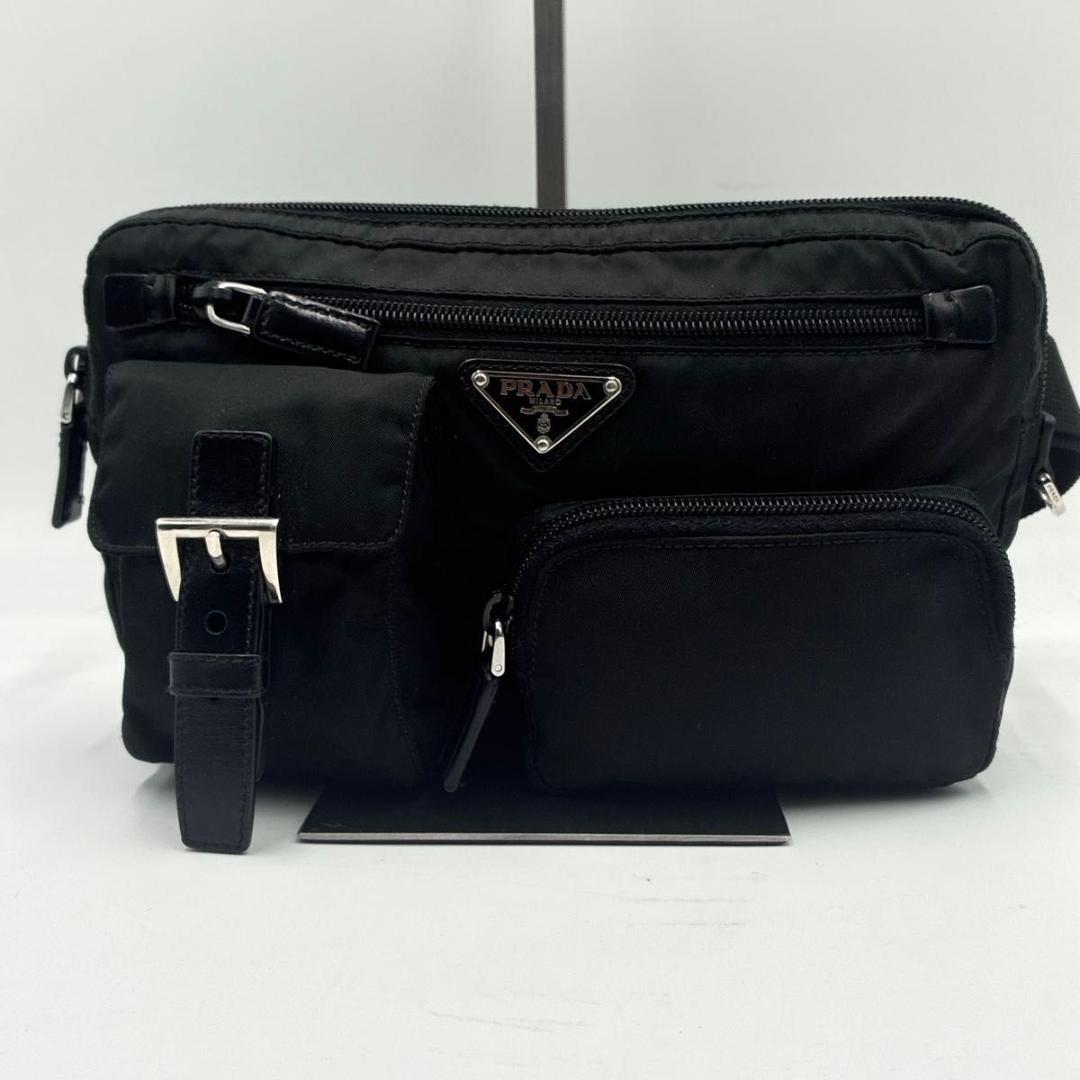 Mignon (ミニョン)　プラダ ボディバッグ ウエストポーチ 三角