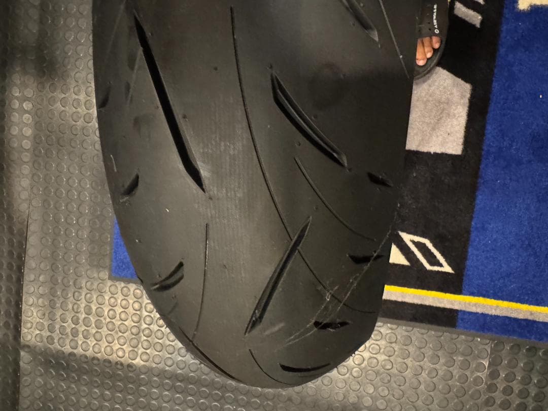 新車外しロードスポーツ2 前後セット　120/70ZR17 180/55ZR17