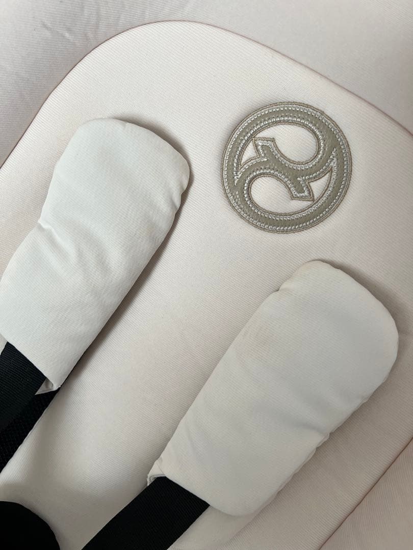 ホワイトブラックフレーム cybex サイベックスコヤ　他付属品4点セット