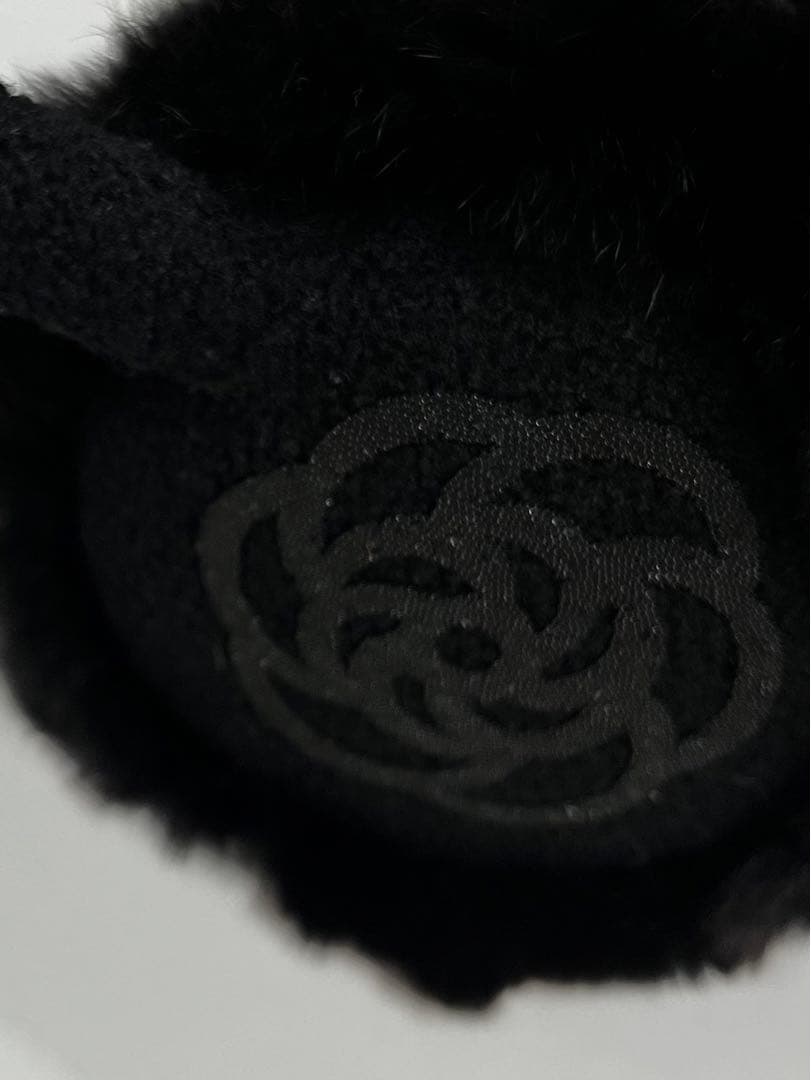 シャネル☆イヤーマフ 耳当て ココマーク ラインストーン カメリア ロゴ 黒