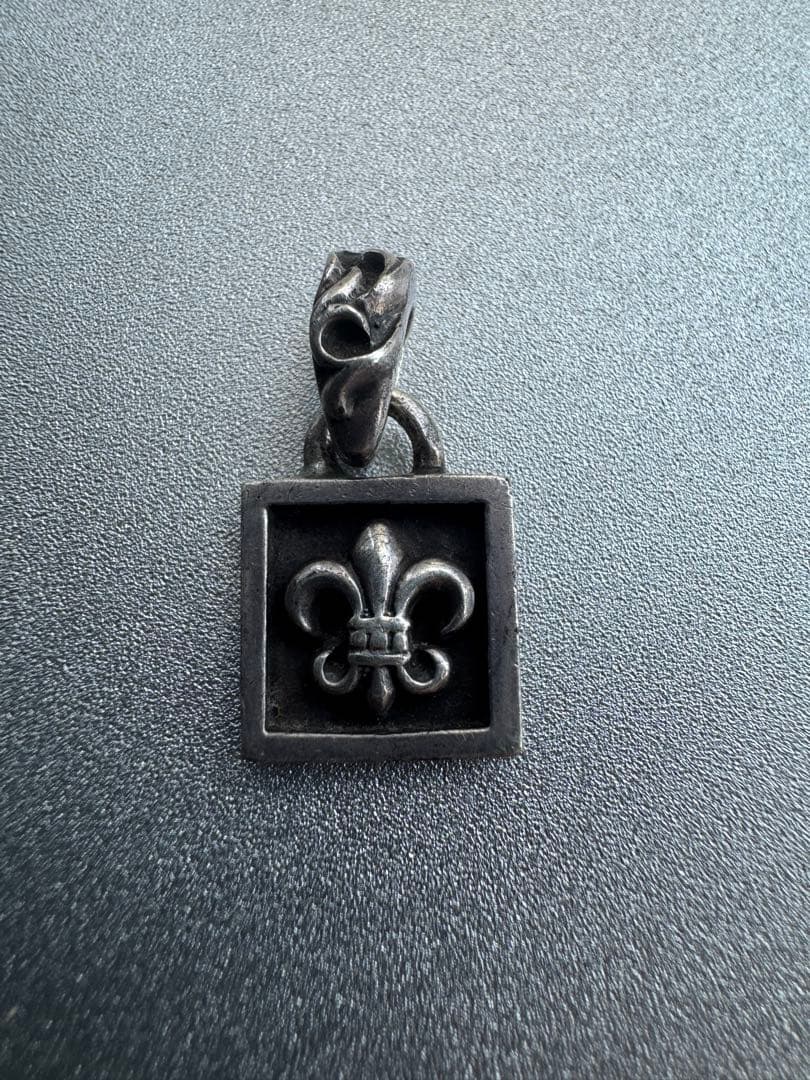 クロムハーツ 1998刻印 フレームド BSフレアチャーム