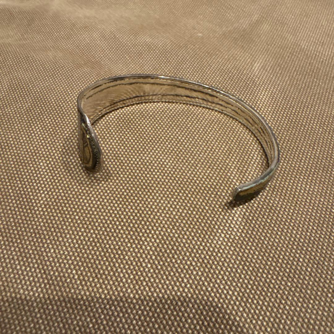 トゥアレグ族 シルバー製　オープンバングル