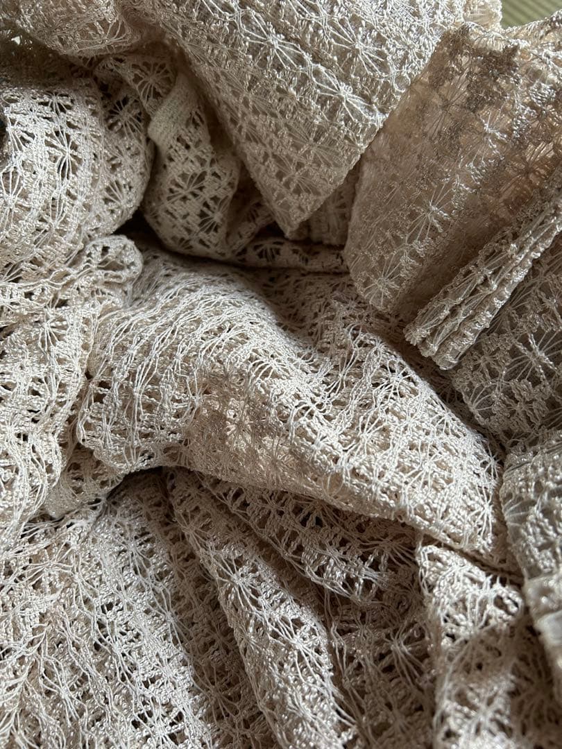 川島織物セルコンのレースカーテン2枚組