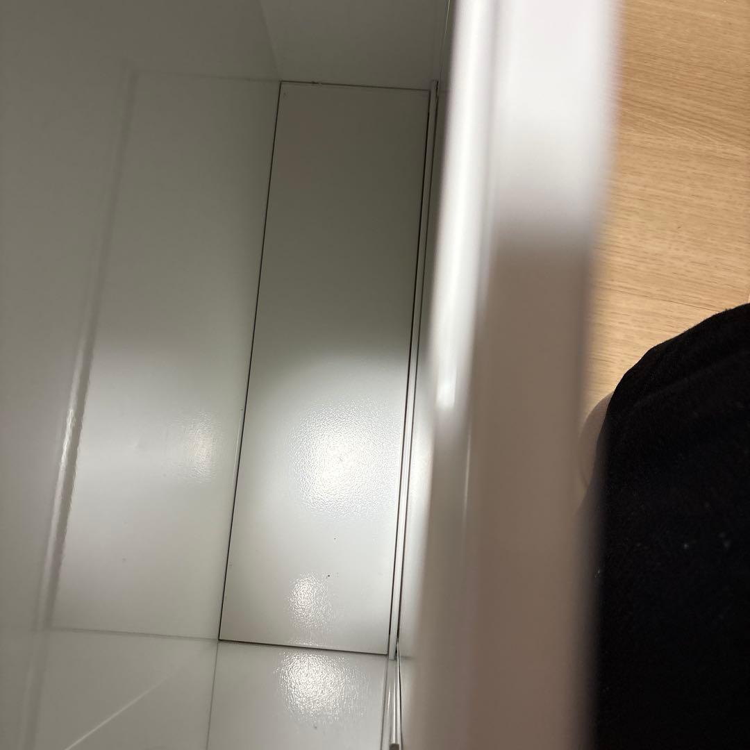 ホワイト スチール製 蓋付きごみ箱