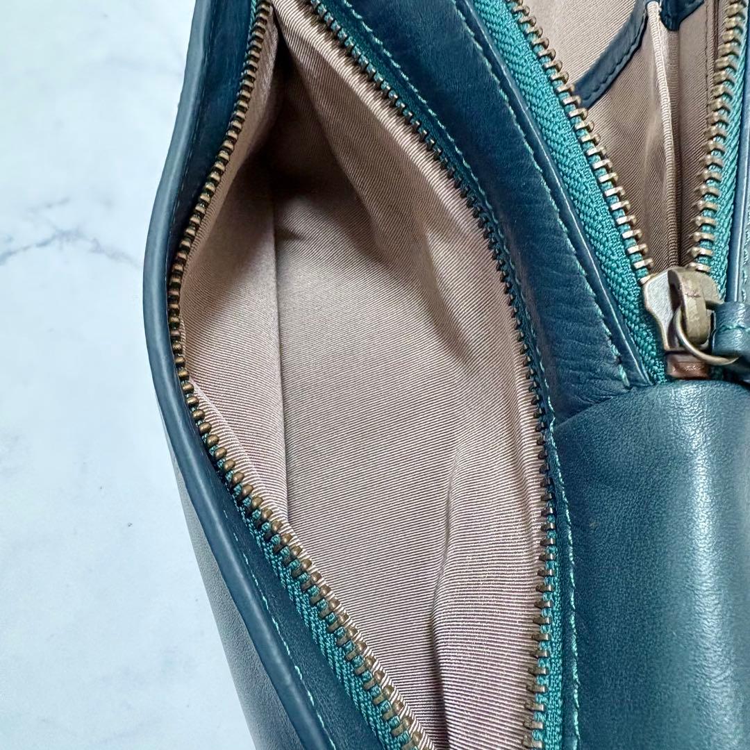 美品 マザーハウス カゼマトウ ボディバッグ レザー ネイビー 斜め掛け 本革