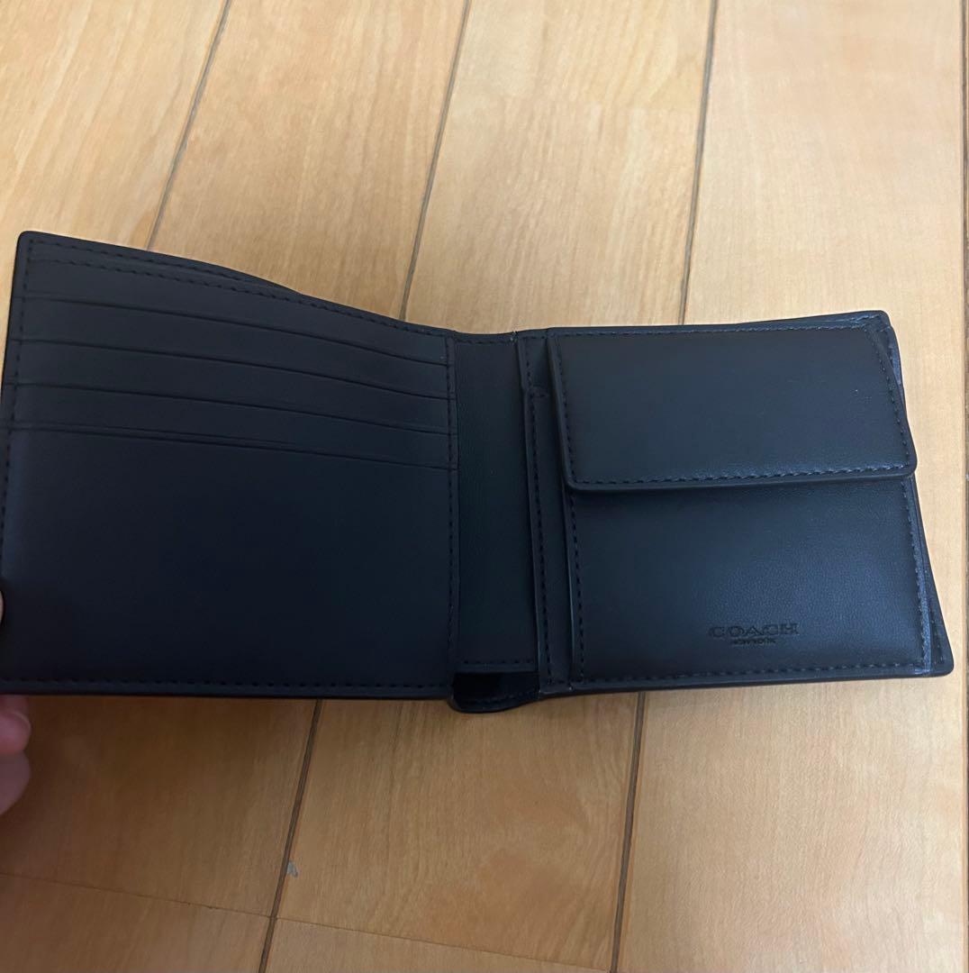 coach二つ折り財布