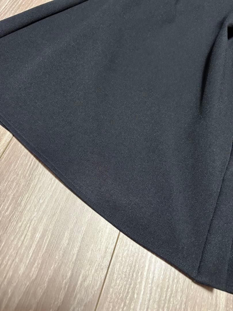 さり⭐︎アーバンリサーチ ロッソ ピンタックストレートワンピース　ネイビー