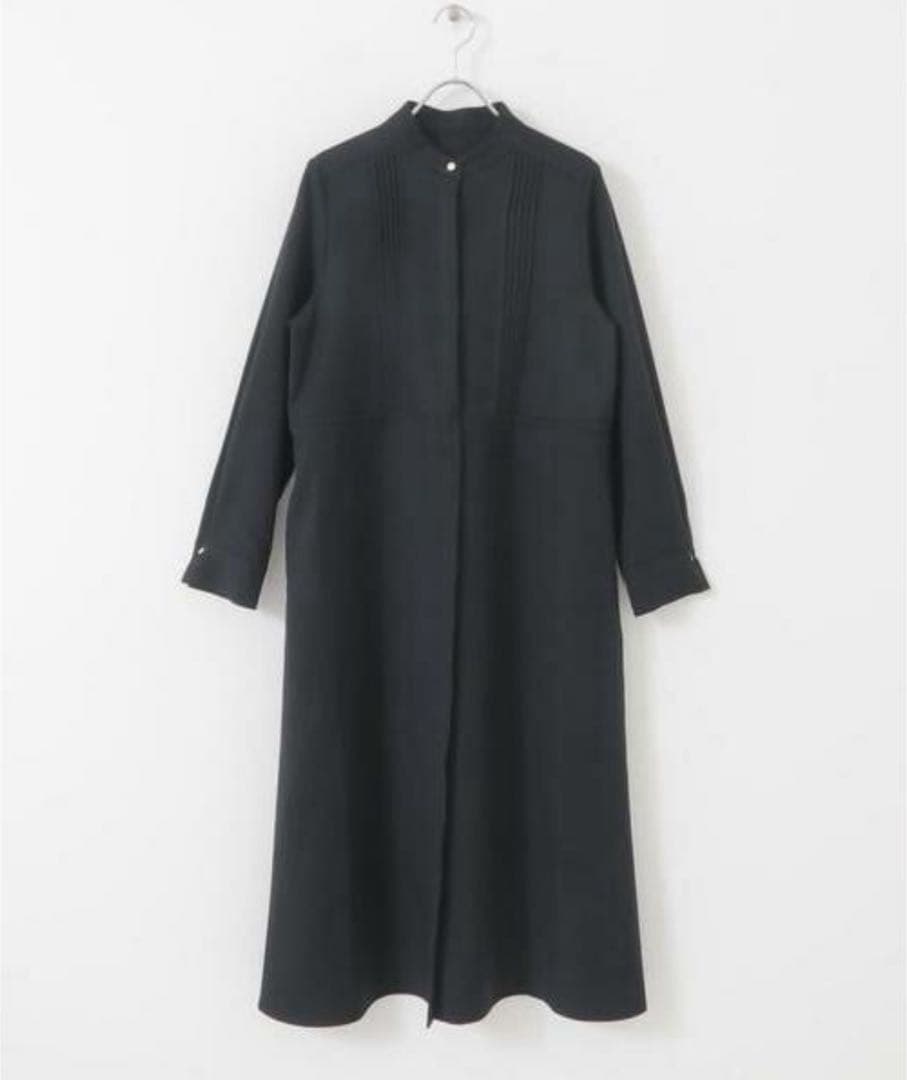 さり⭐︎アーバンリサーチ ロッソ ピンタックストレートワンピース　ネイビー