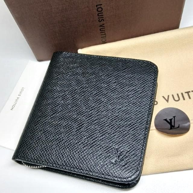 未使用に近い ルイヴィトン ラウンドファスナー財布 二つ折り タイガ 黒系