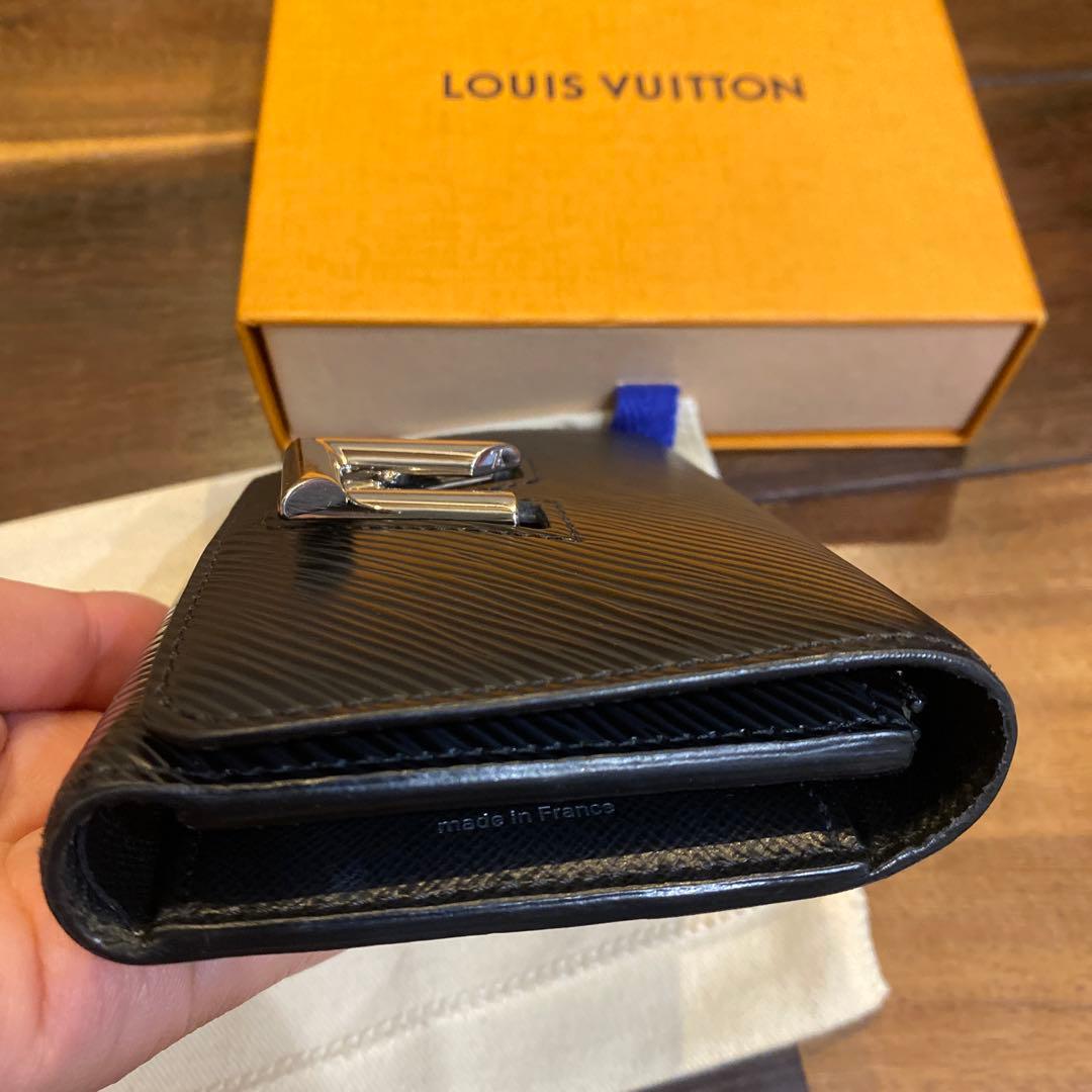 ルイヴィトン ツイスト コンパクト エピ ターンロック 三つ折り財布