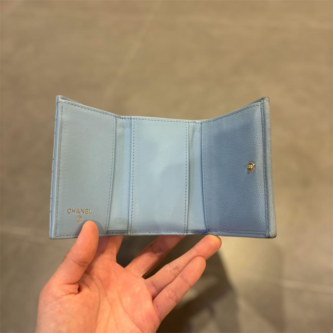CHANEL 水色 三つ折り財布 キャビアスキン マトラッセ ブルー ウォレット