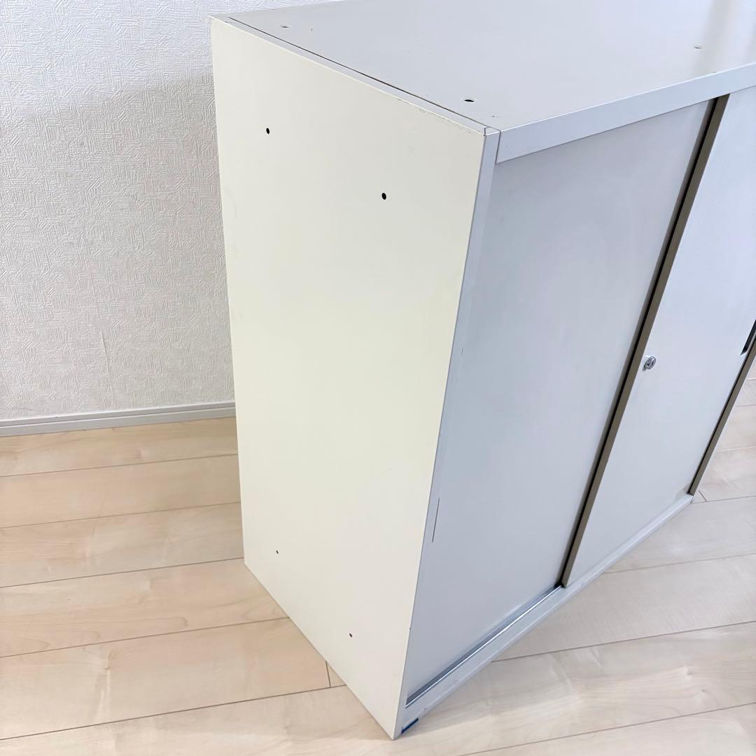 オカムラ　書庫　オフィス　ローキャビネット　キャビネット　A4 鍵付き