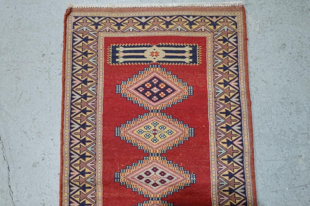 ✦vintage rug✦　120cm×58cm　パキスタン　ペルシャ絨毯
