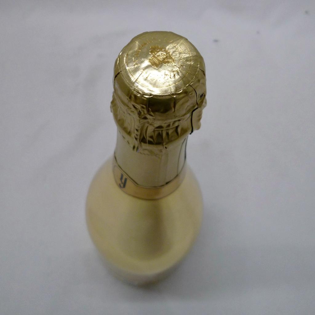 Y by YOSHIKI シャンパン POMMERY ポメリー・ブリュット