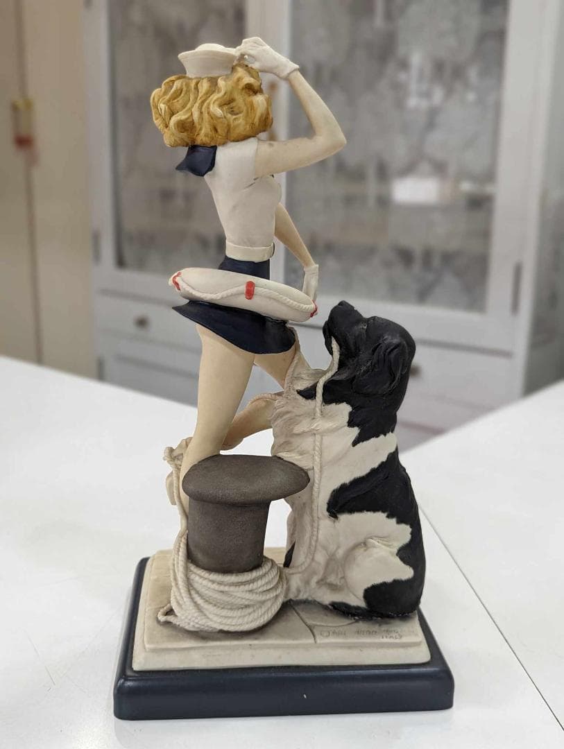 VittorioTessaro　ヴィットリオテッサーロ　女性　置物　イタリア製