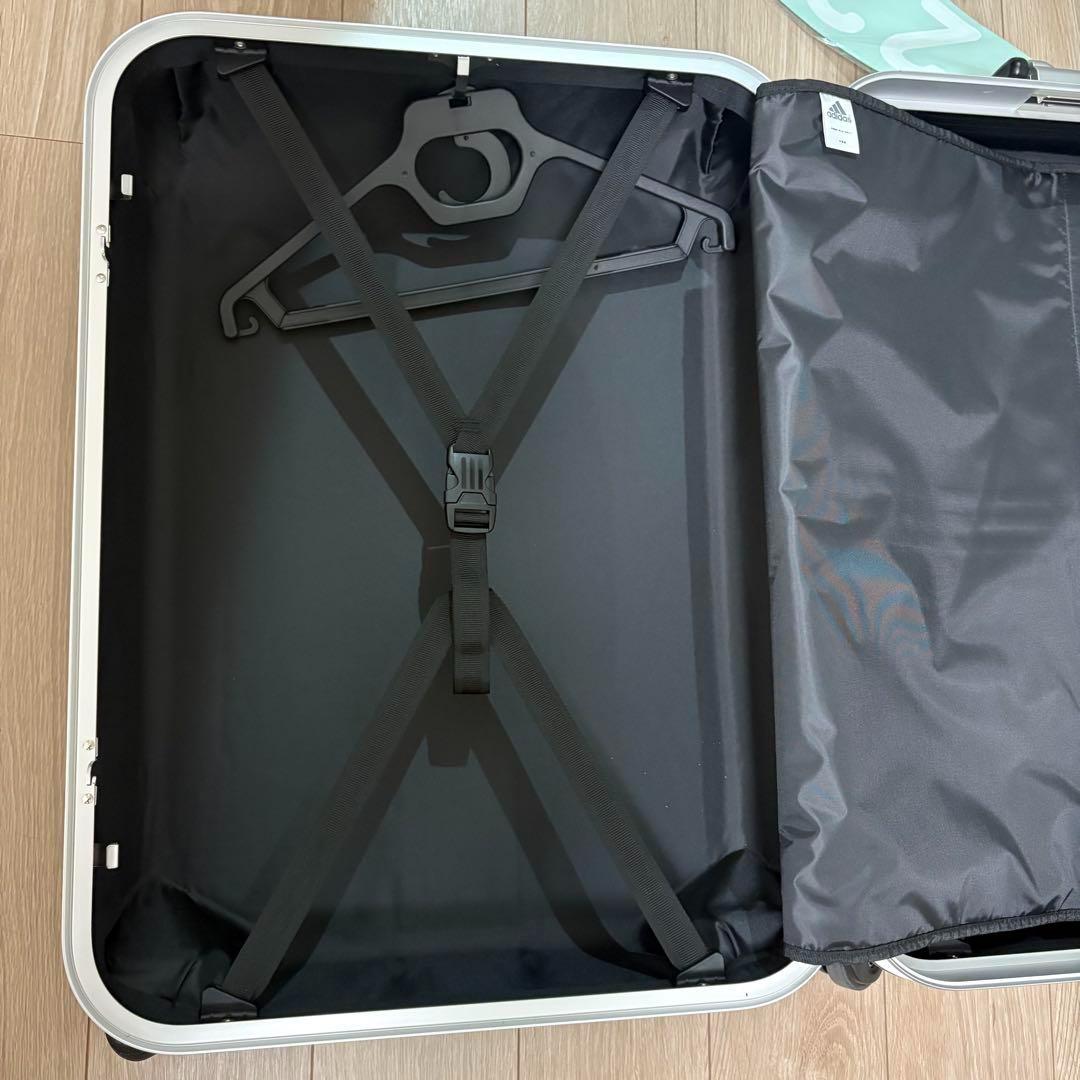 新品未使用✨希少　アディダス　adidas キャリーケース　73L 黒 574