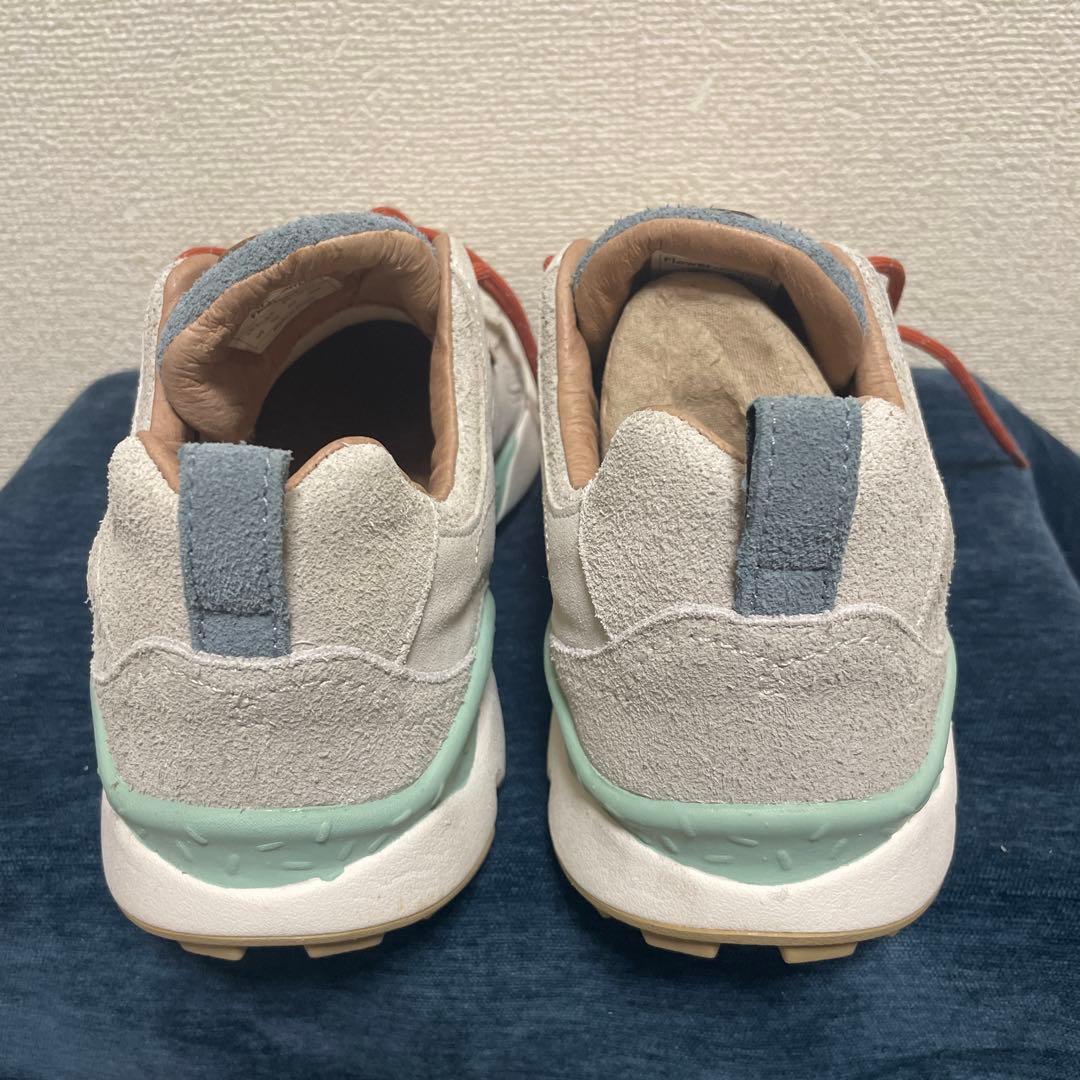 フラワーマウンテン　スウェードスニーカー