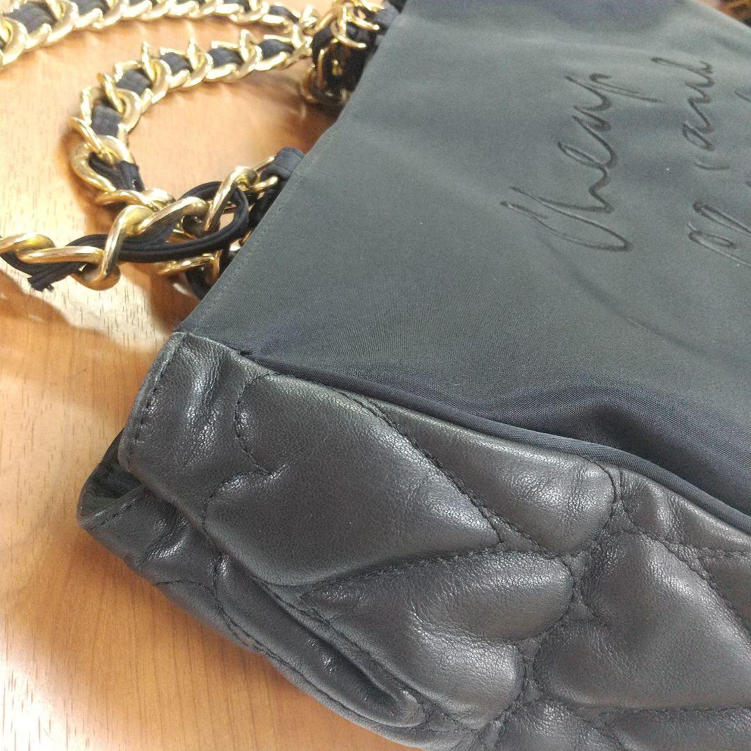 Juraモスキーノ ゴールドチェーン 大判トートバックハートキルティング