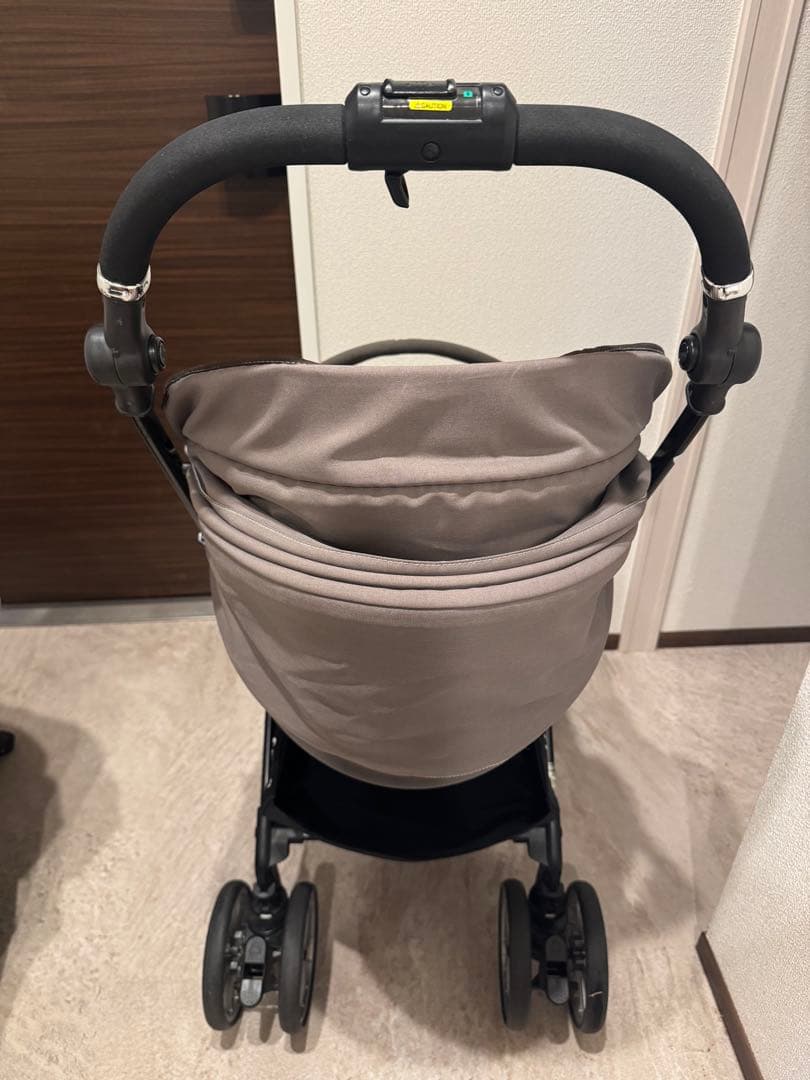 Combi アンブレッタ 4キャス エッグショックUH セピアブラウン