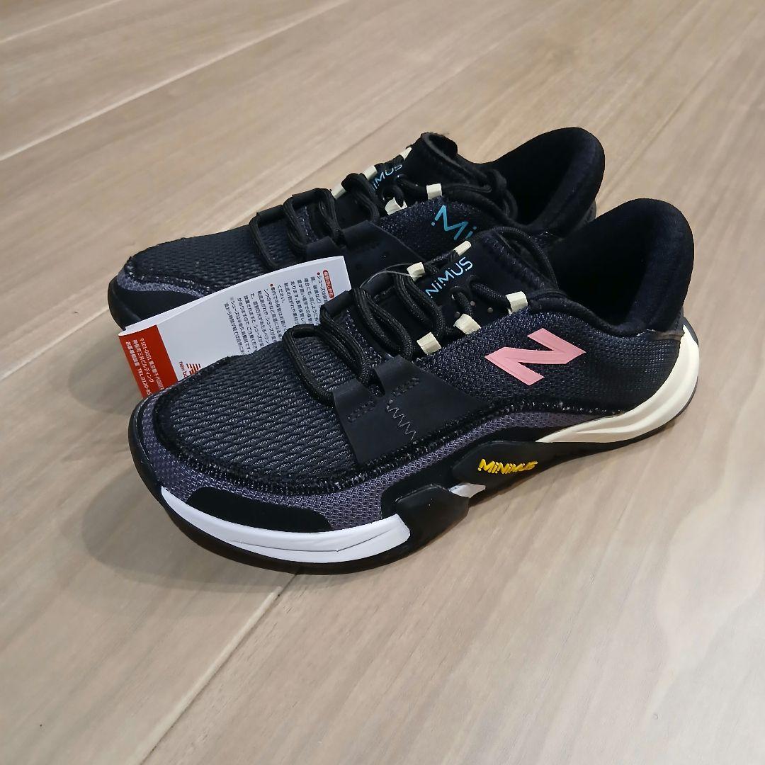 ニューバランス トレーニングシューズ