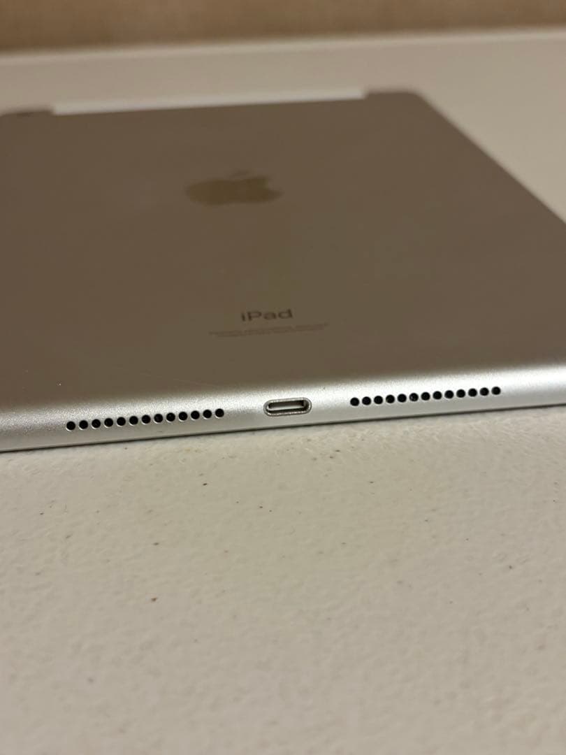 iPad 第9世代 SIMフリー 64GB シルバー