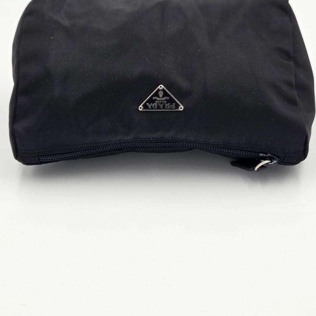 【極美品】PRADA ブラック ナイロン ポーチ　未使用級　プラダ