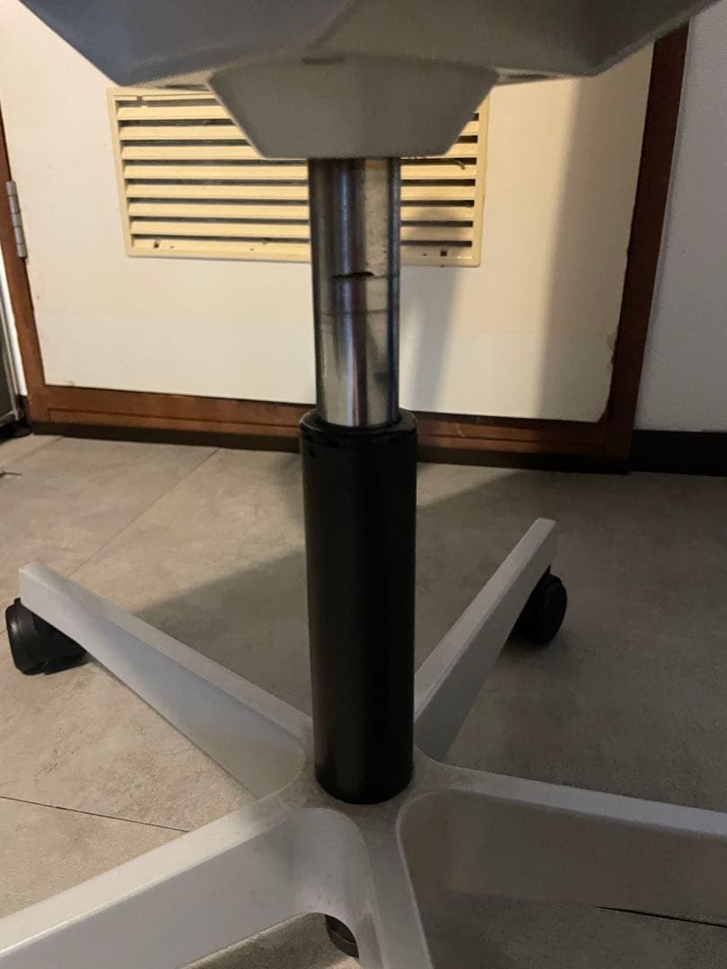 vitra .04 アーム付き