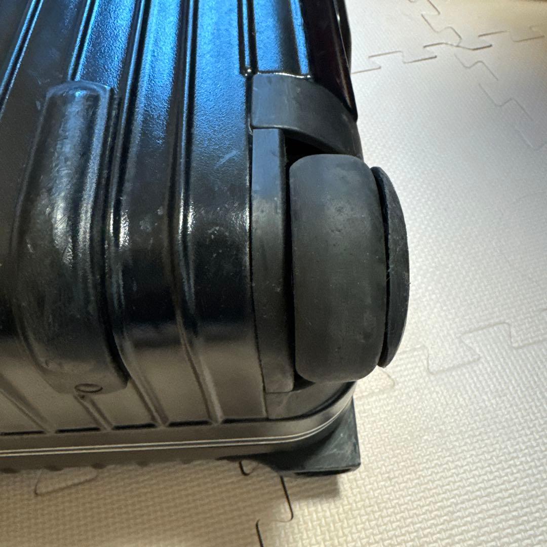RIMOWA ブラック ハードキャリーケース