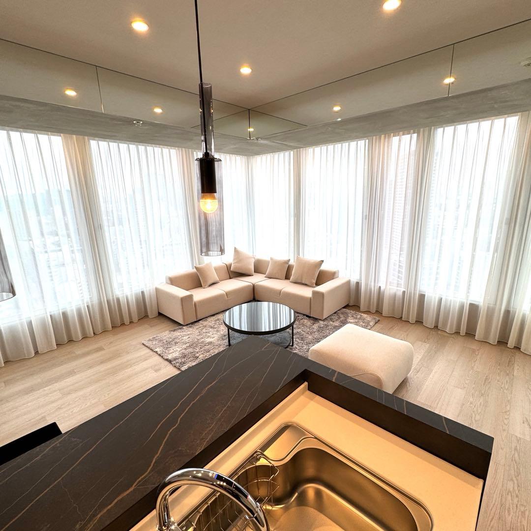 超美品コーナーソファセット ラグ ガラステーブル オットマン付き 5点フルセット