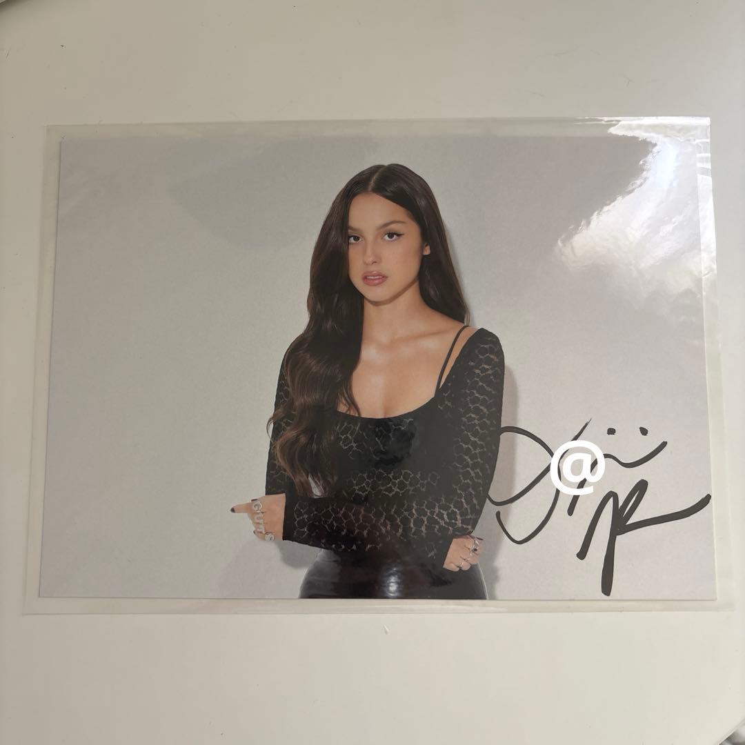 オリビアロドリゴ 直筆サイン