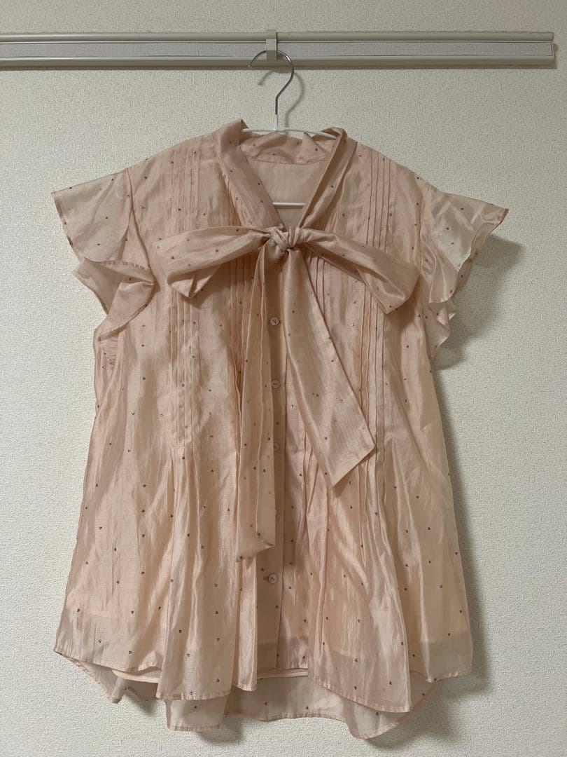 JUSGLITTY プチラメハートドットブラウス