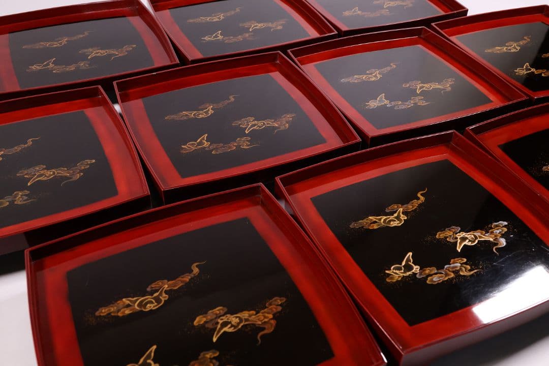 【MA700】時代木製漆器 雲雀蒔絵 吸物盆 十客 金蒔絵 黒塗溜塗 足付四方膳