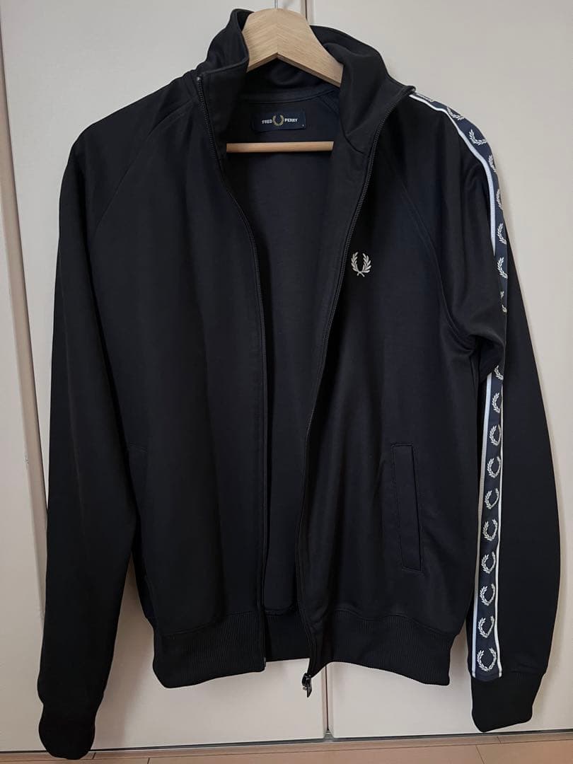 Fred Perry ネイビー　トラックジャケット　ウィメンズ