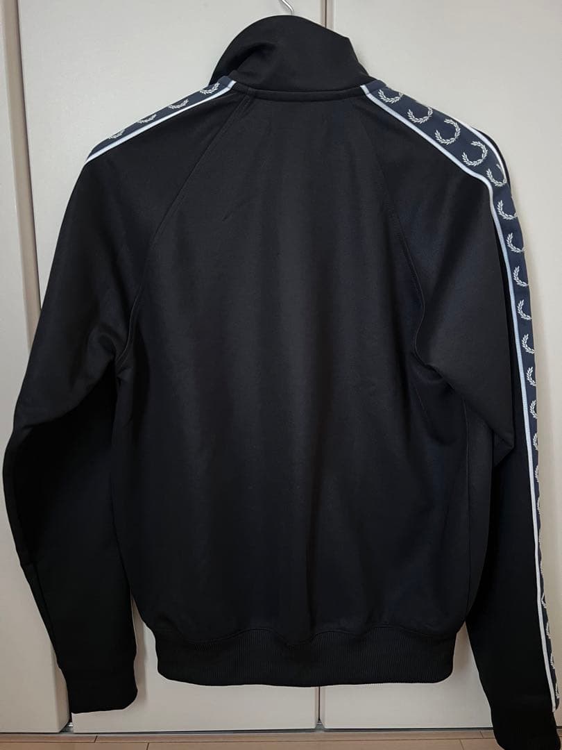 Fred Perry ネイビー　トラックジャケット　ウィメンズ