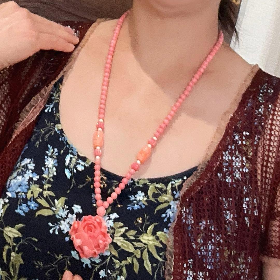 新品　天然珊瑚のバラ彫りピンクラウンドネックレス AB907