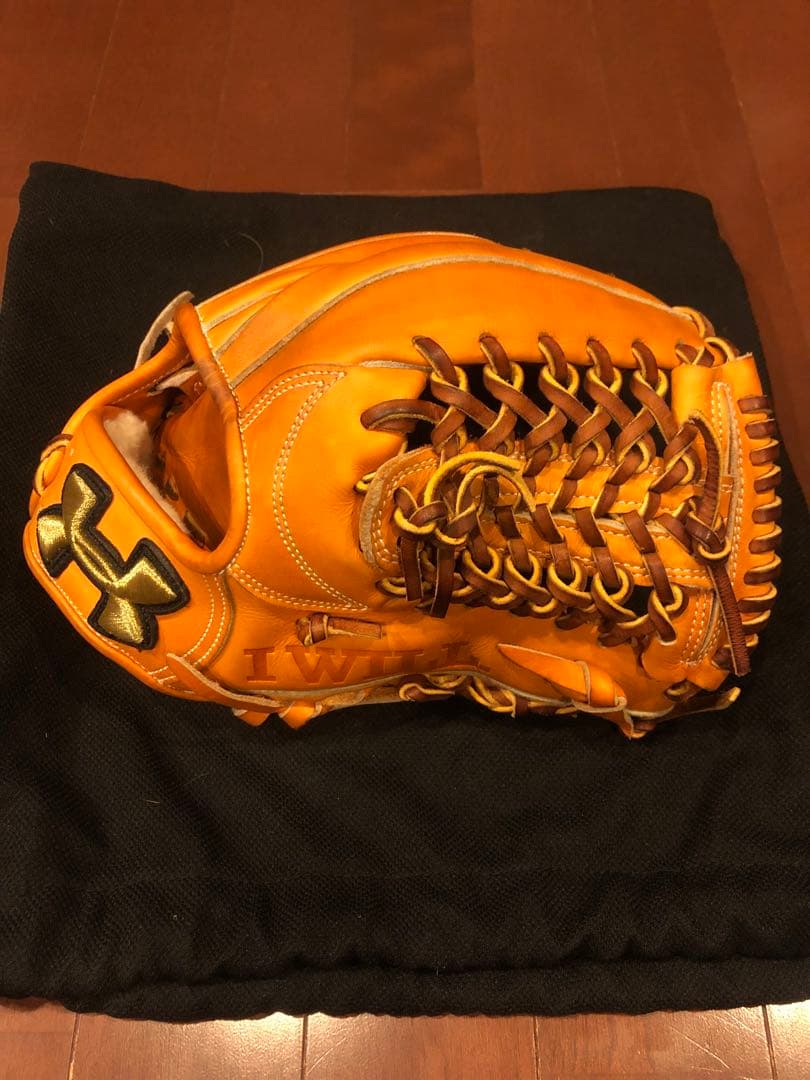 Under Armour 硬式グローブ