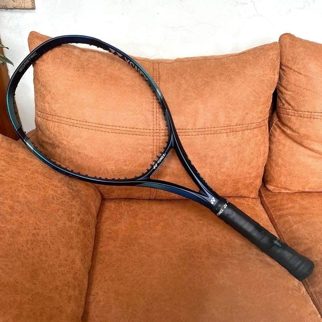 美品　YONEX EZONE 100L 2022 テニスラケット