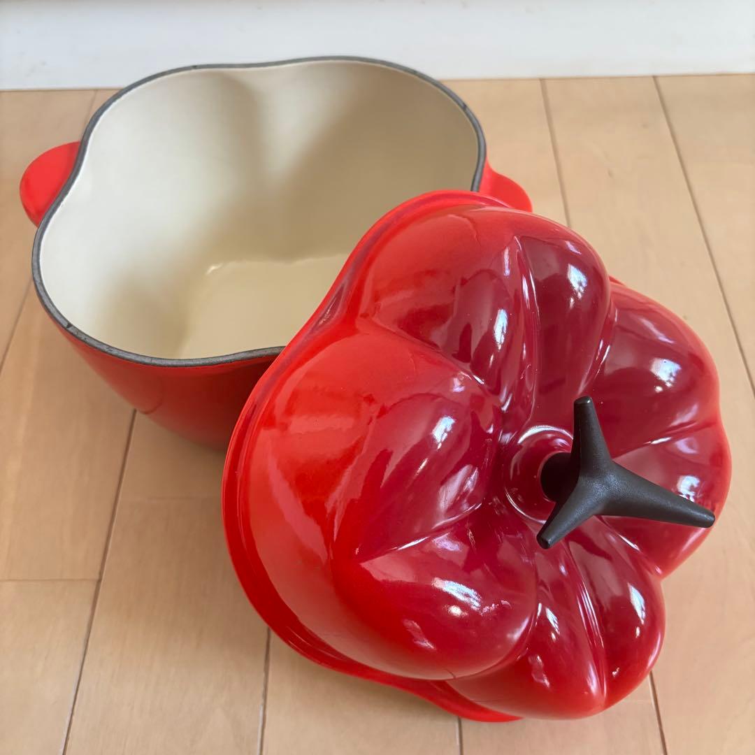 ル・クルーゼ　パプリカ鍋 LE CREUSET