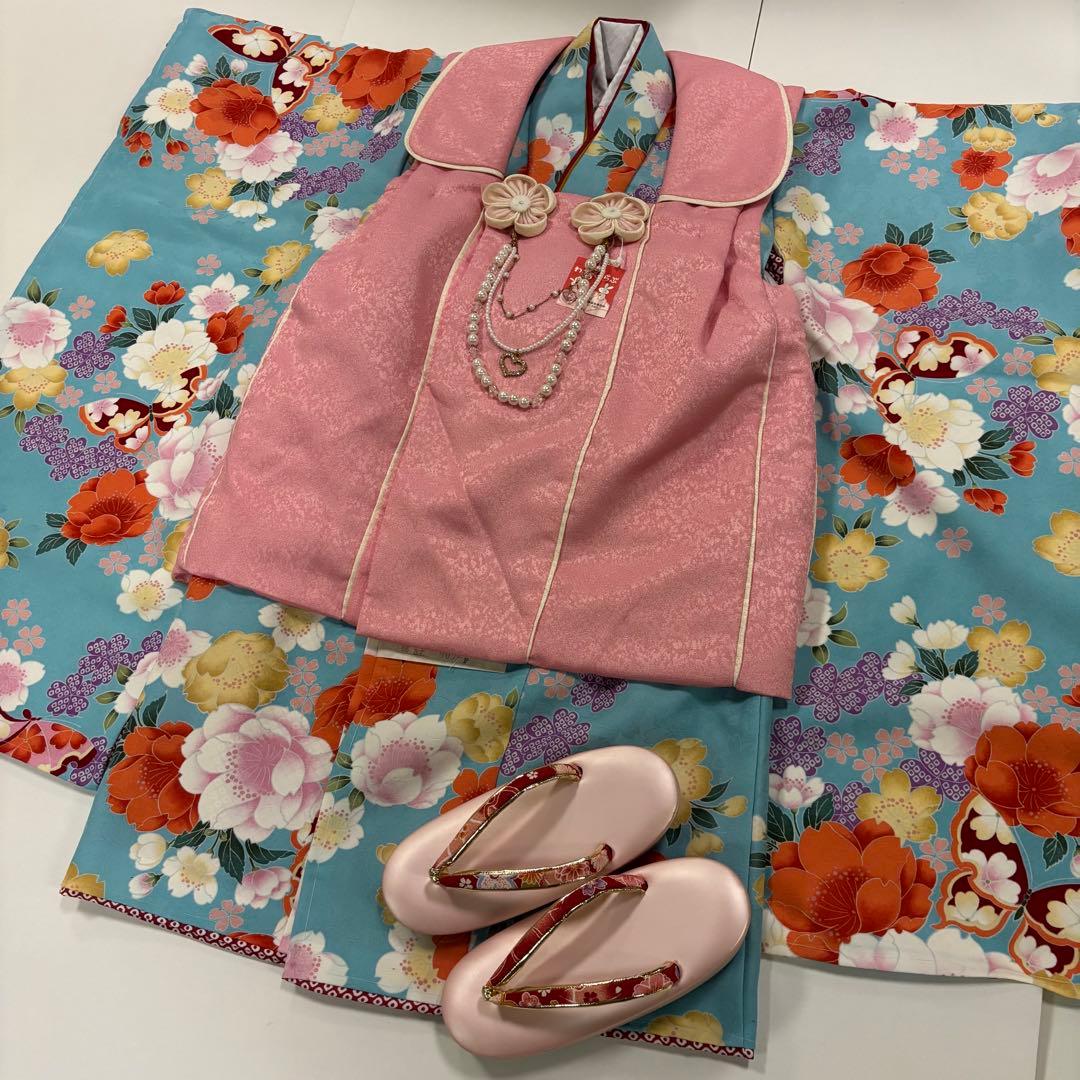 七五三　女の子　着物・被布セット　水色　桜　つまみ細工　チャーム　新品