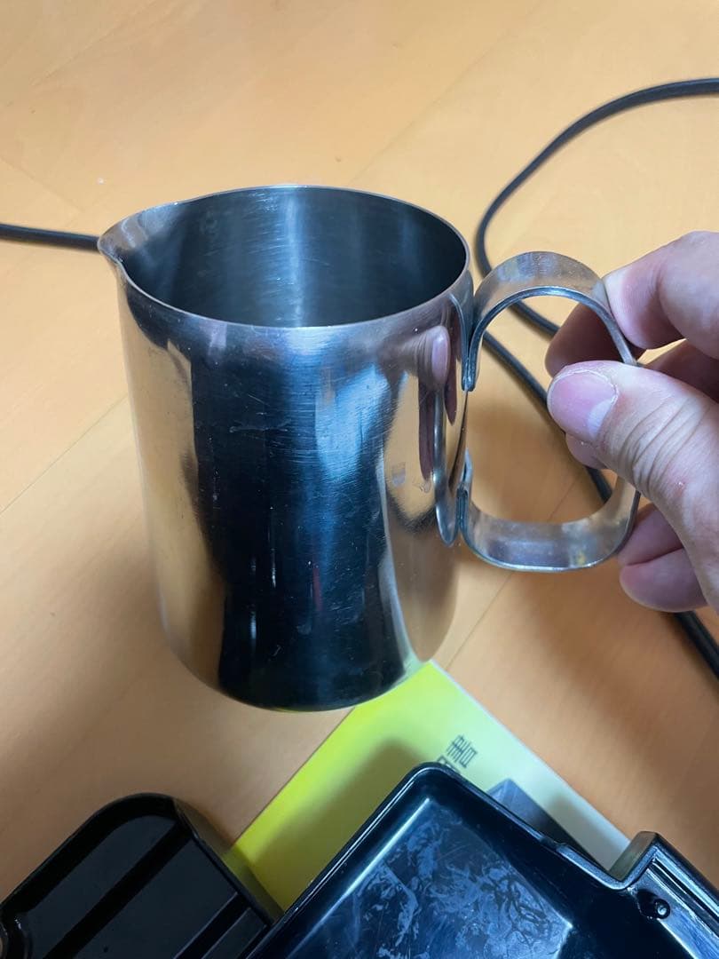 デロンギ　ESAM1000SJ MAGNIFICA 全自動コーヒーマシン